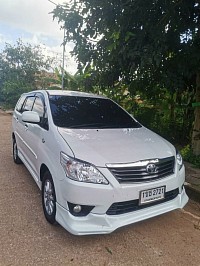 บริการเหมารถ innova 7 ที่นั่งราคาถูก